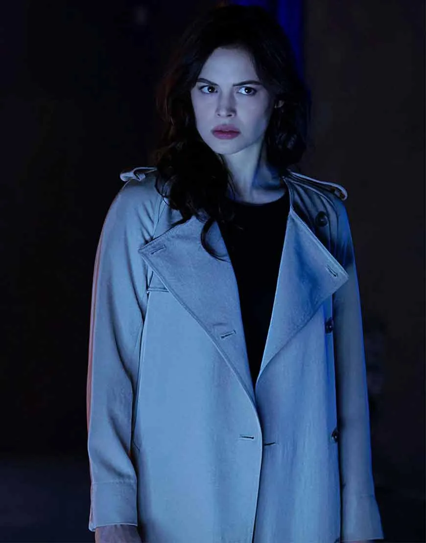 Titans S03 Conor Leslie Coat | Donna Troy White Trench Coat | Ujackets