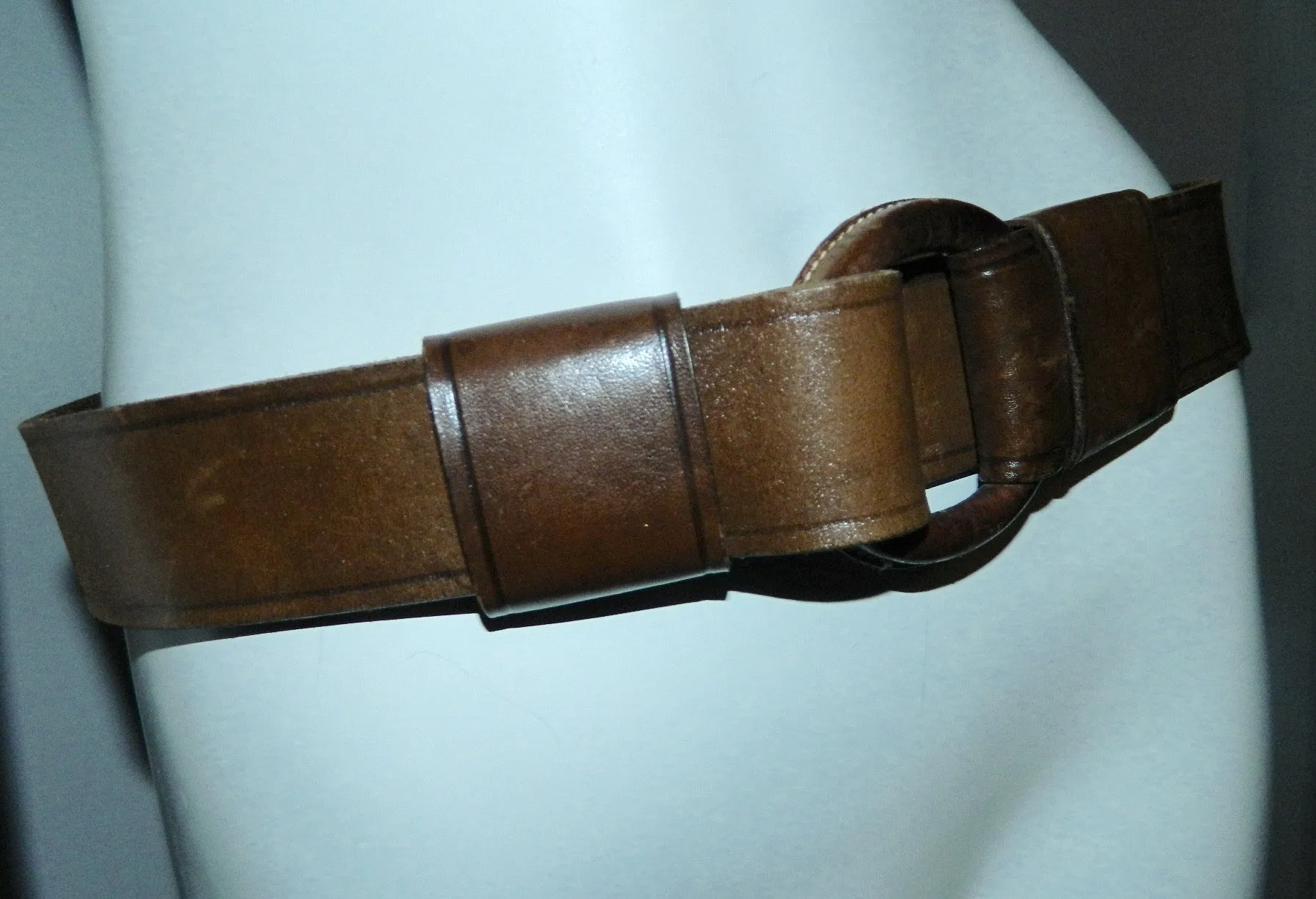 vintage 1970s O ring leather belt / brown jeans belt Hippie Boho retro 30 32 34 36