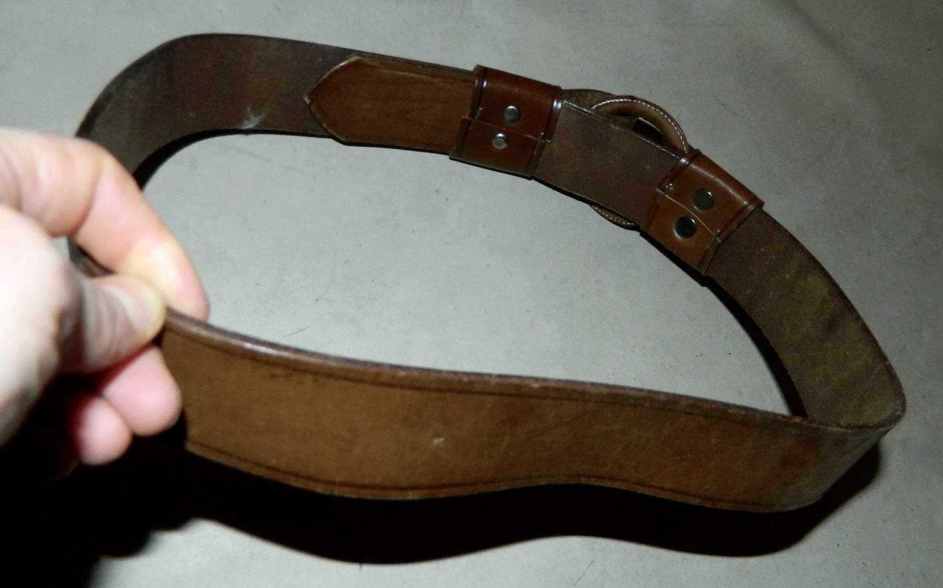 vintage 1970s O ring leather belt / brown jeans belt Hippie Boho retro 30 32 34 36